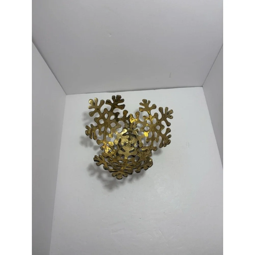 CHRISTMAS  GOLD SNOW FLAKE PATTERN  HOLIDAY DISH,‎ MADE IN INDIA BOWL